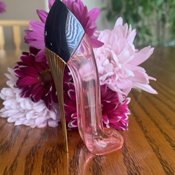 Carolina Herrera Blush Perfume - Picture 2 of 6